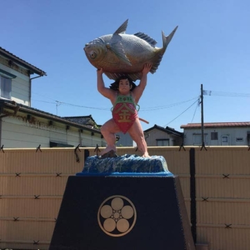 旧金太郎寿しの解体がスタート、気になるあの金太郎像の行方